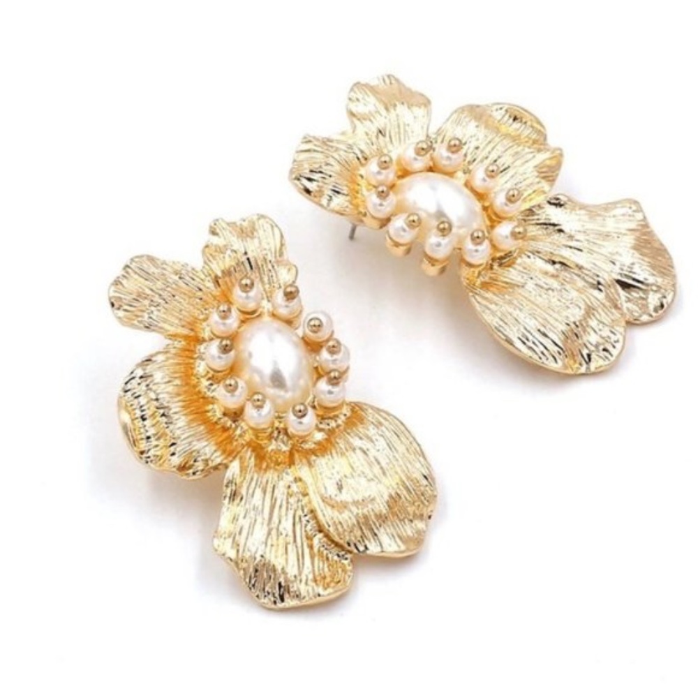 Zara Gold tone flower half leaf stud earrings NEW Gold Plated Floral Pearl Clust - Picture 7 of 7